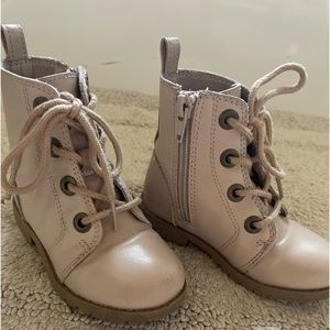 Toddler boots size 7